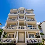 Sea La Vie Hotel *