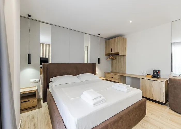 Sea La Vie Hotel Golem (Tirana)