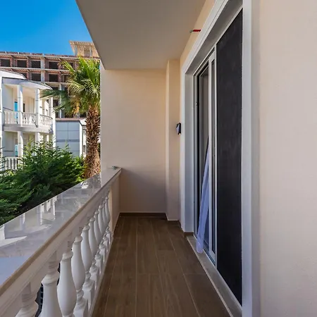 Sea La Vie Hotel *