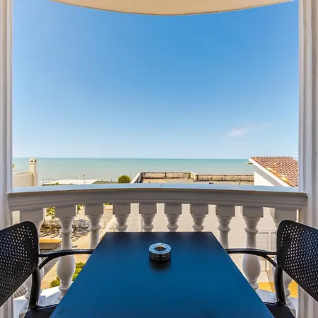 Hotel Sea La Vie *