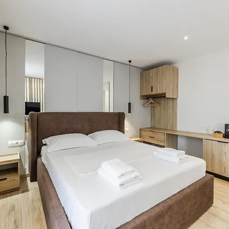 Sea La Vie Hotel Golem (Tirana)