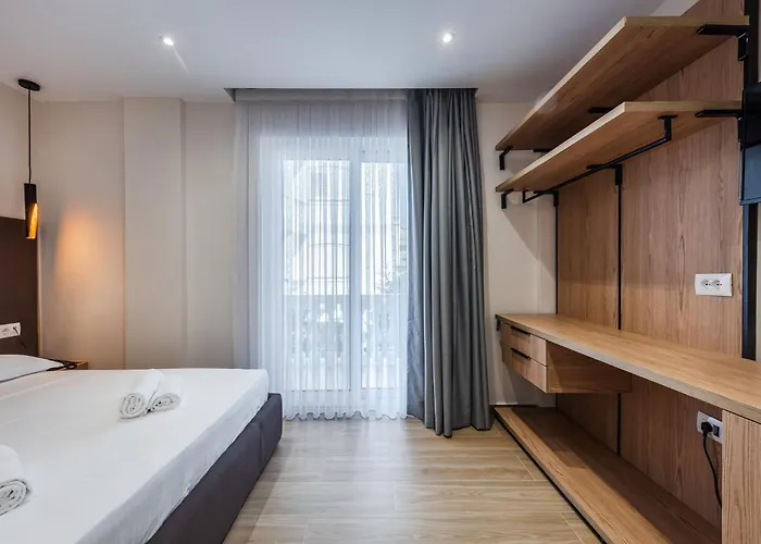 Sea La Vie Hotel Golem (Tirana)