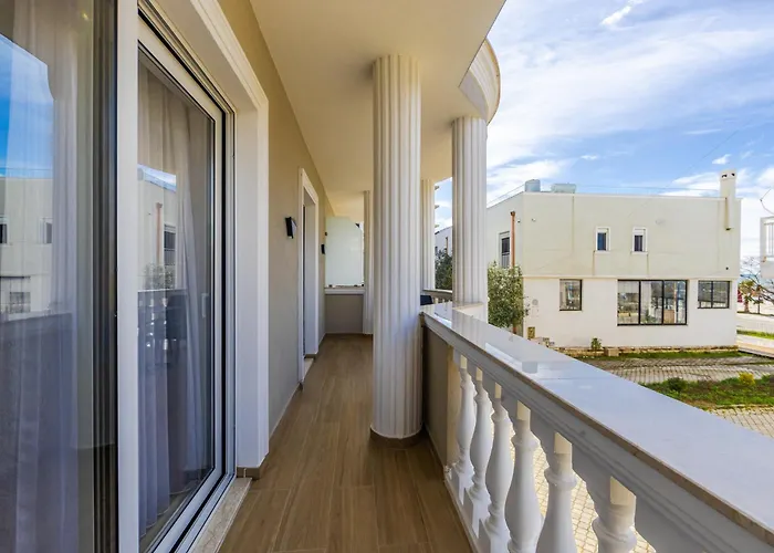 Hotel Sea La Vie Golem (Tirana)